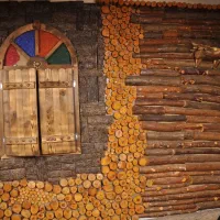 وسایل چوبی دکوری مناسب کافه ها و آتلیه ها