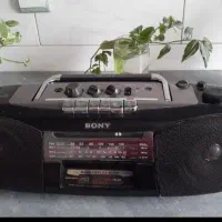 ضبط کاست رادیو  در حد نو