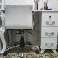 میز و صندلی ناخن کاری