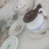 ظروف گل سرخی.و قدیمی