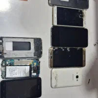 چند عدد گوشی تعمیری