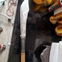 چاقو و شمشیر|کوهنوردی و کمپینگ|شیراز, کوشک میدان|دیوار