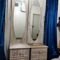 یه عدد پاتختی و کمد بوفه