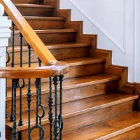 نظافت منزل راه پله