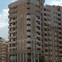 هفتصد متر تجاری با مجوز پنج طبقه