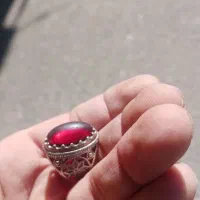 انگشتربانگین سرخ|بدلیجات|بافت, |دیوار