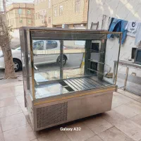 یخچال مکعبی ویترینی طلای ۱نیم متری درحد نو|کافیشاپ و رستوران|نسیمشهر, |دیوار