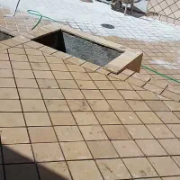 استاد بنا همه کاره