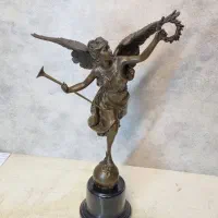 مجسمه برنزی نفیر|مجسمه، تندیس، ماکت|تهران, فردوسی|دیوار