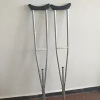 عصا زیر بغل آهنی سالم و قابلیت تنظیم اندازه|آرایشی، بهداشتی، درمانی|اصفهان, شهرک امام خمینی|دیوار