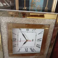 ساعت کاملا نو قیمت یک و دویست