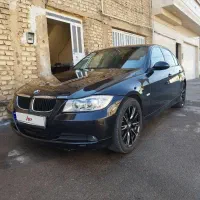 BMW320i