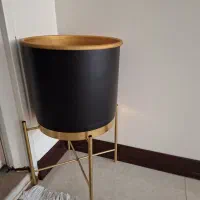 گلدان تک و گلدان و پایه