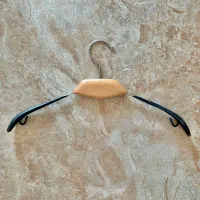 چوب لباسی چوبکار اپلدار گیرهدار و بدون گیره|بندرخت و رختآویز|تهران, پردیسان|دیوار