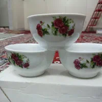 پیاله ترشی یا ماست خوری و تعدادی بشقاب نوستالوژی