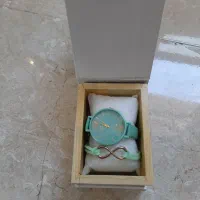 ست ساعت به علاوه دستبند و جعبه ساعت