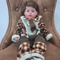 عروسک بزرگ و اسب تک شاخ