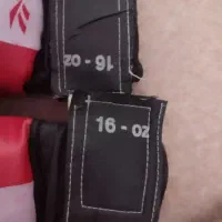 دو عدد دستکش بوکس بزرگانه و بچه گانه|تجهیزات ورزشی|پردیس, فاز ۱|دیوار