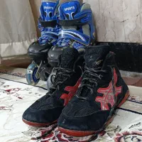 (اسکیت) و (کفش کشتی )سالم و تمیز
