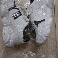 کفش سایز ۳۲ نو نو اصلا استفاده نشده