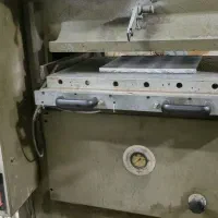 دستگاه صنعتی اتم طراحی روی جنس  کیف و کفش