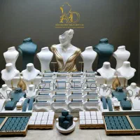 دکور ویترین طلافروشی/مانکن طلا/ استند طلا جواهرات|مجسمه، تندیس، ماکت|تهران, امام خمینی|دیوار