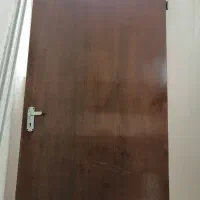 درب اتاقی دست دو