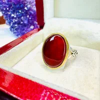 انگشتر فاخر سنگ عقیق سرخ آلبالویی تخت طبیعی خراسان