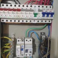 تعمیرات و تاسیسات برقی