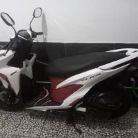کلیک ۱۵۰ مدل ۱۴۰۰|موتورسیکلت|رشت, عینک|دیوار