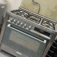 اجاق گاز فر دار ۵ شعله مارک هاردستون کاملا تمیز