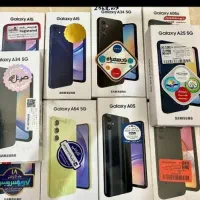 فروشنده و خریدار گوشی موبایل آکبند و کارکرده