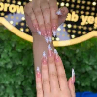 کاشت ترمیم ناخن کراتین رنگ بافت مو مژه اکستنشن|خدمات آرایشگری و زیبایی|کرج, گوهردشت|دیوار