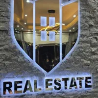 زمین۱۶۲ متری،موقعیت فوق العاده