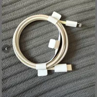 کابل شارژ اصل اصل بشرط داخل جعبه ایفون ۱۴ نونو