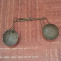 ترازو قدیمی بهفروش یرسد فقط تماس پاسخگو هستم|کلکسیون اشیاء عتیقه|شیراز, مسلم|دیوار