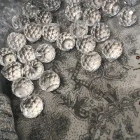 تعدادی گوی وکریستالی