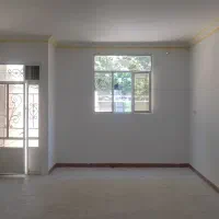 زمین چهار دیواری