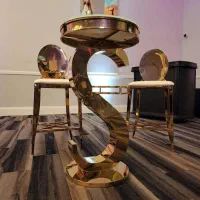 صندلی.  تالار. ژورنا