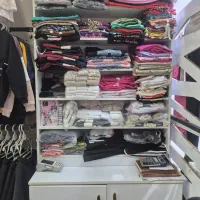 طبقه  دکور  دکو شلف  مانکن  کمد  طبقاتی