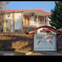 سوئیت تر و تمیز حیاط دار در مرکز رامسر