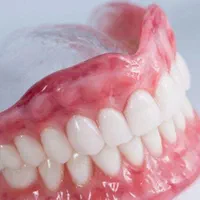 کشیدن و گذاشتن دندان مصنوعی وکلیه خدمات دندان