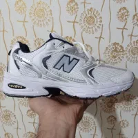 کفش نیوبالانس 530 سفید سورمه‌ایی