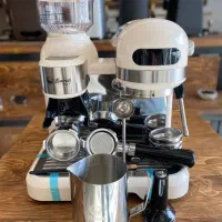 اسپرسوساز لواک 3220 نیمه صنعتی آسیاب دار