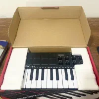 میدی کنترلر AKAI MPK Mini MK3 در حد نو|پیانو، کیبورد، آکاردئون|تهران, باغ فیض|دیوار
