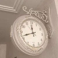 ساعت دیواری دوطرفه