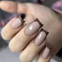 کاشت وترمیم‌ و آموزش تخصصی ناخن در ساری