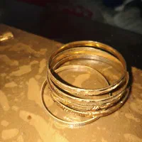 دستبند و النگو