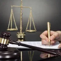 وکیل پایه یک دادگستری