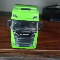 ماکت کامیون فلزی|کلکسیون اشیاء عتیقه|یزد, |دیوار